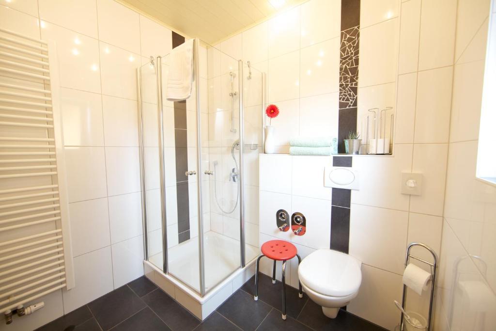 Kleines Landhaus Wendel Hotell Kapellen-Drusweiler Exteriör bild