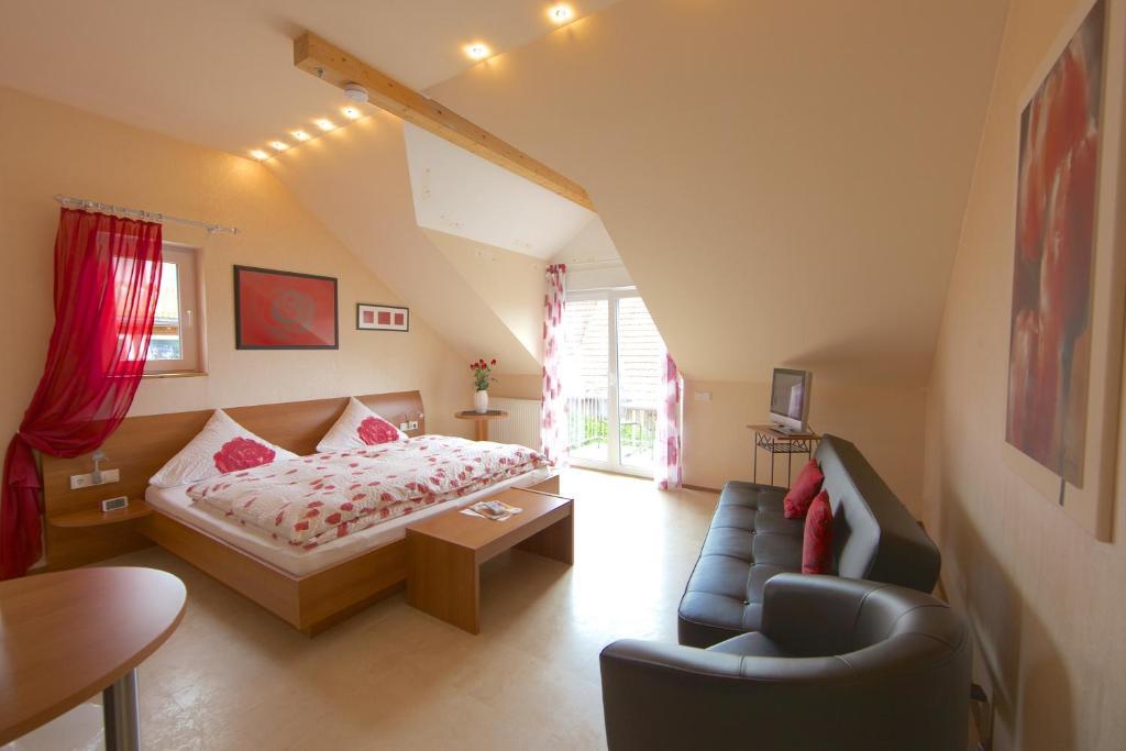 Kleines Landhaus Wendel Hotell Kapellen-Drusweiler Exteriör bild